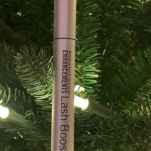 Rodan + Fields Lash Boost Brand New in box with seal. Took out for pics